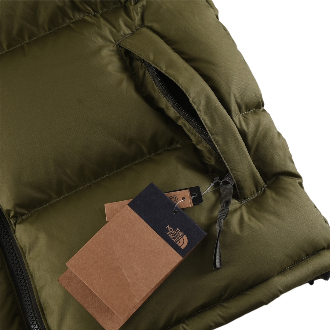 north-face-1996-retro-nuptse-700-fill-packable-jacket-army-green_4.jpg