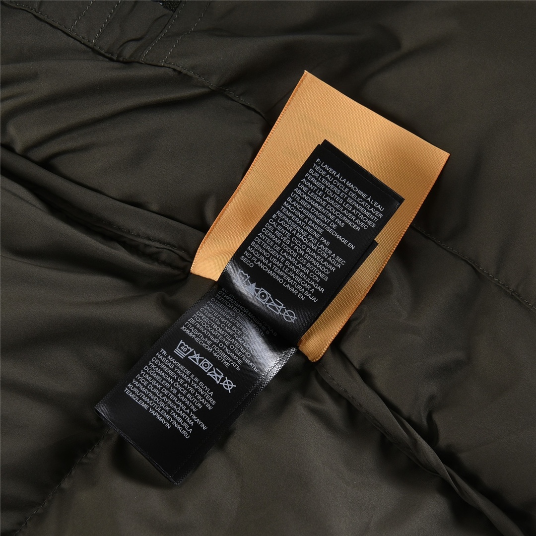 north-face-1996-retro-nuptse-700-fill-packable-jacket-army-green_7.jpg