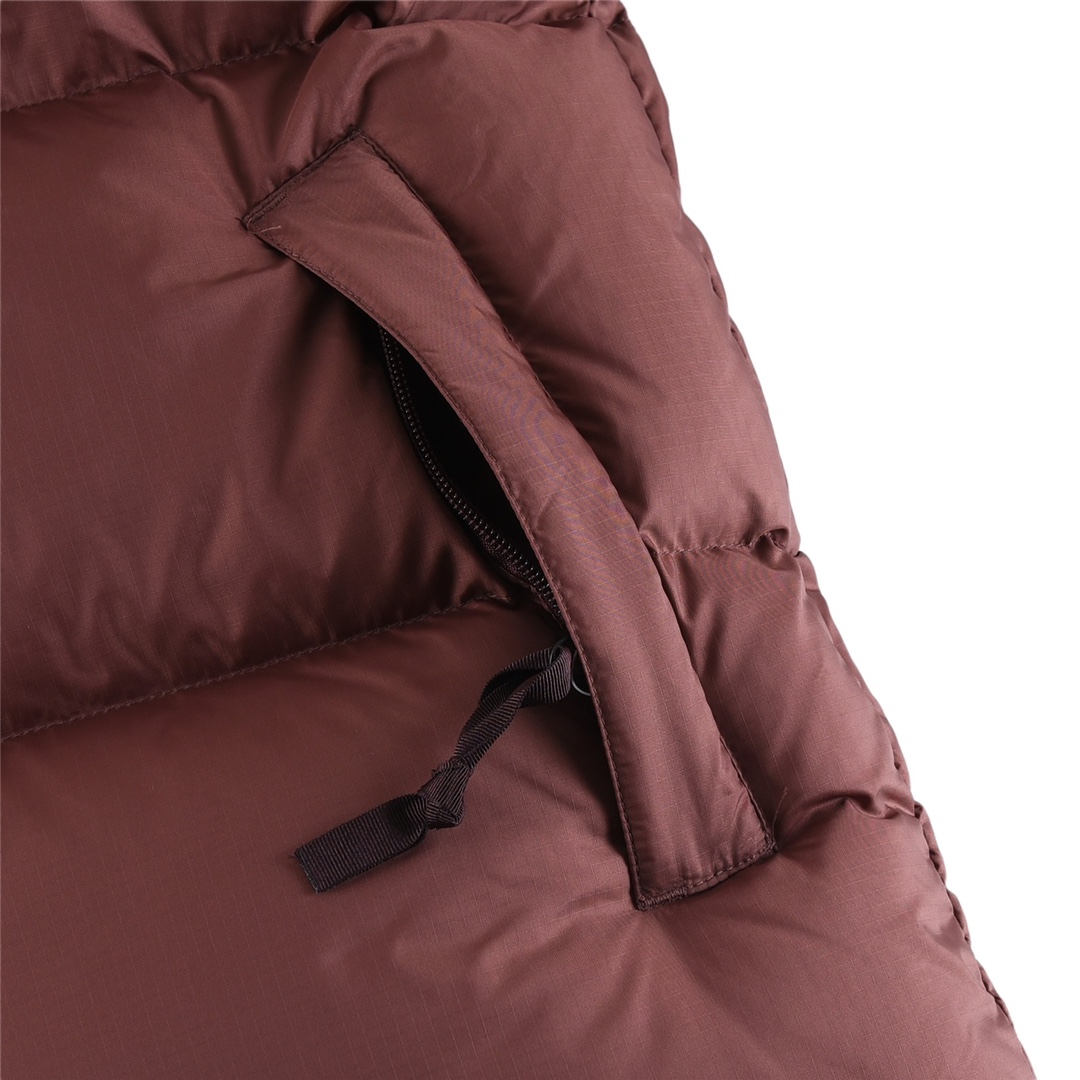 north-face-1996-retro-nuptse-700-fill-packable-jacket-claret_5.jpg